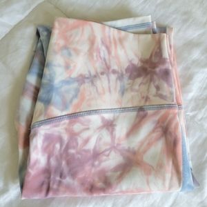 NWOT Kamo Fitness Tie Dye Leggins
